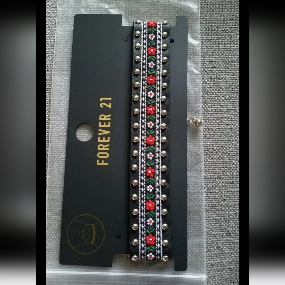 2 Chokers New In Packaging - Picture 3 of 5